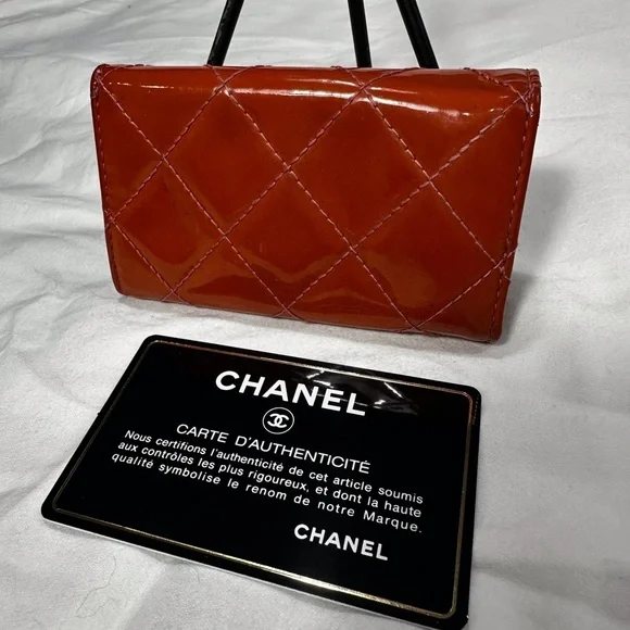 Chanel Matelasse Patent Orange Leather 6 Ring Key Case Card Holder with COA card - Picture 2 of 7